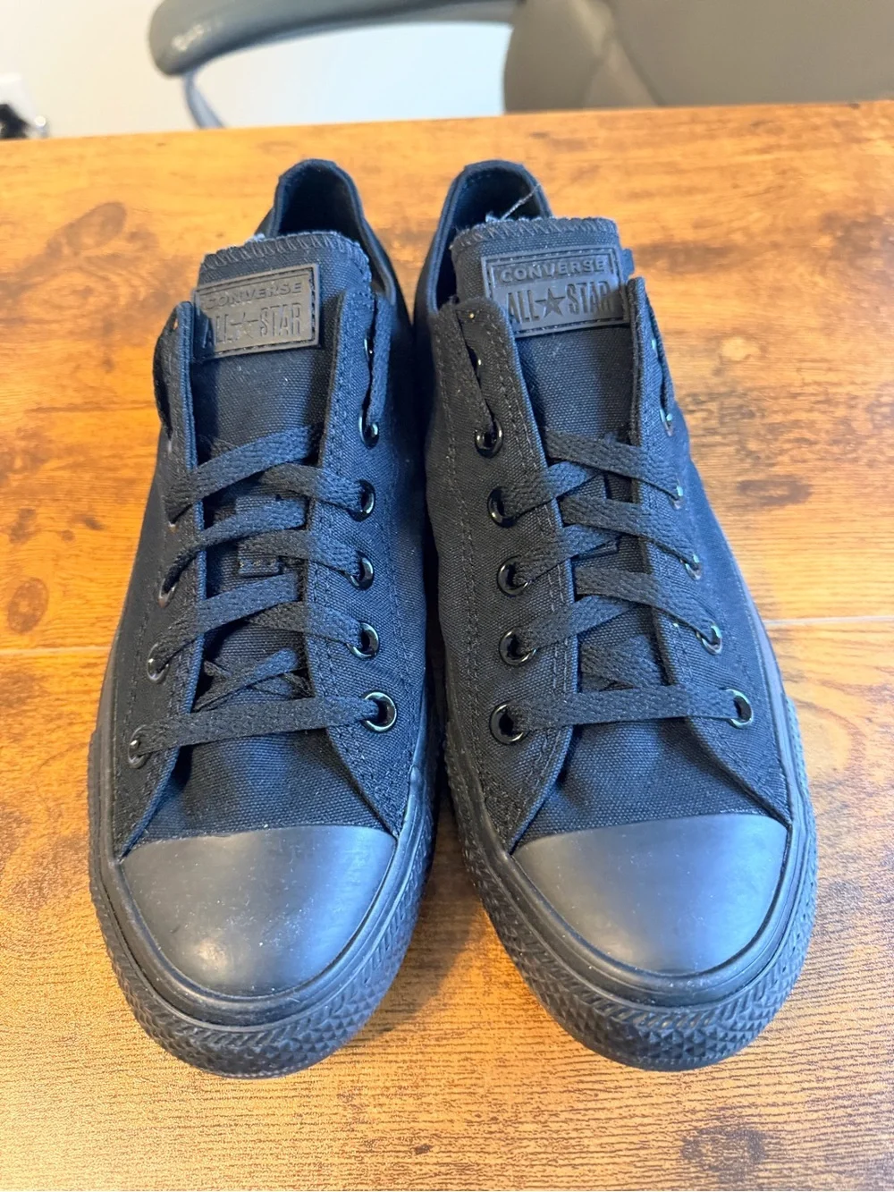 Converse all black